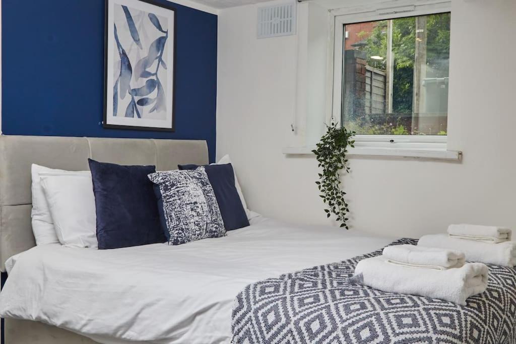 Large House Close To Leeds - Ideal For Groups 외부 사진