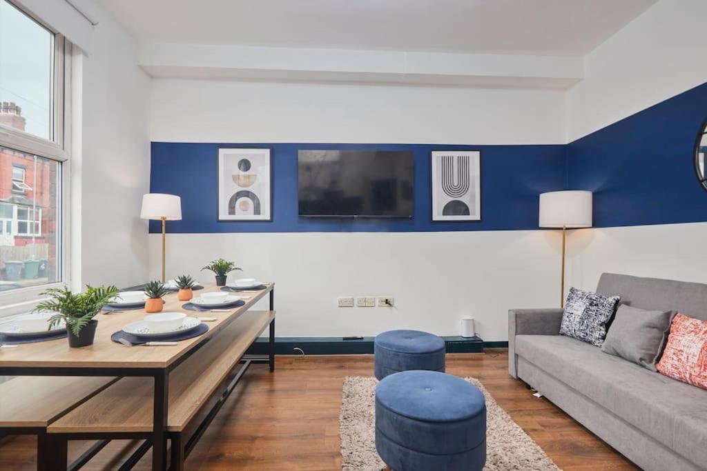 Large House Close To Leeds - Ideal For Groups 외부 사진