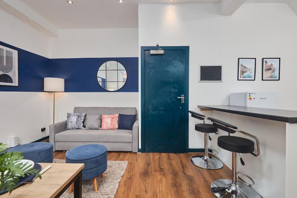 Large House Close To Leeds - Ideal For Groups 외부 사진