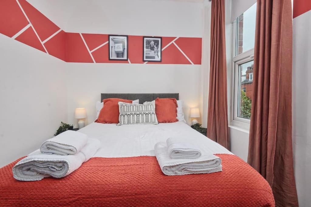 Large House Close To Leeds - Ideal For Groups 외부 사진