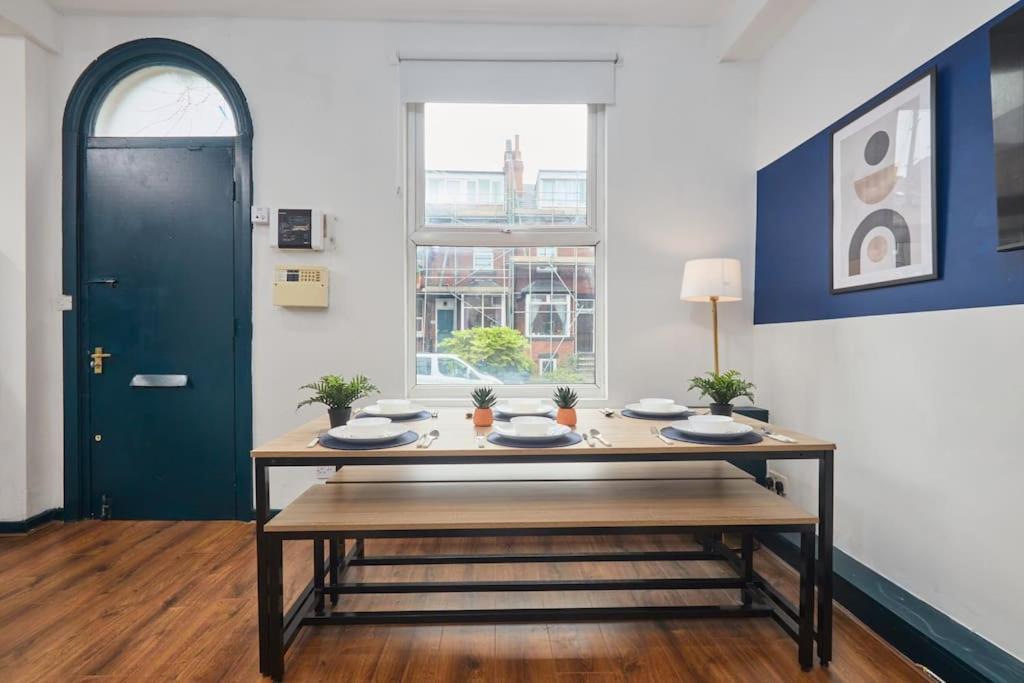 Large House Close To Leeds - Ideal For Groups 외부 사진