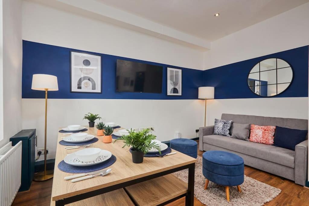 Large House Close To Leeds - Ideal For Groups 외부 사진